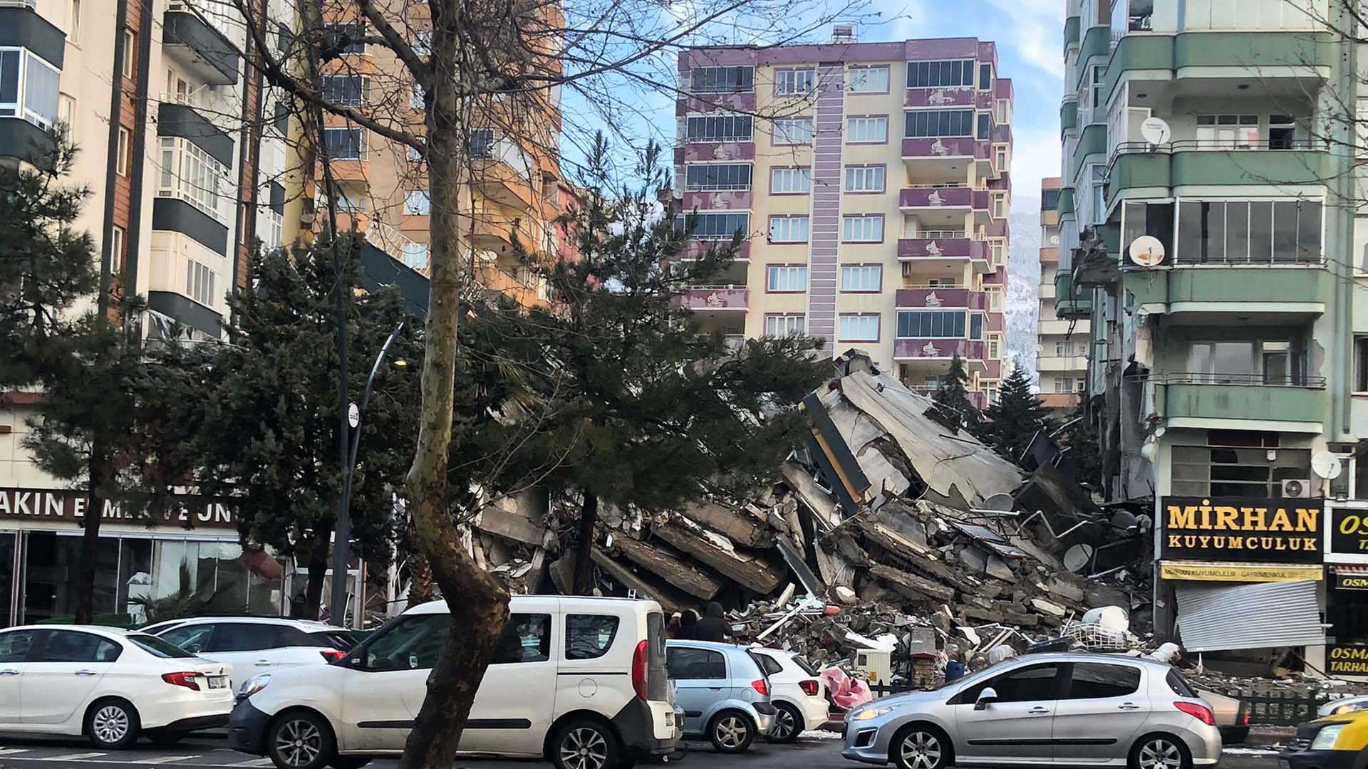 Fazilet Apartmanı